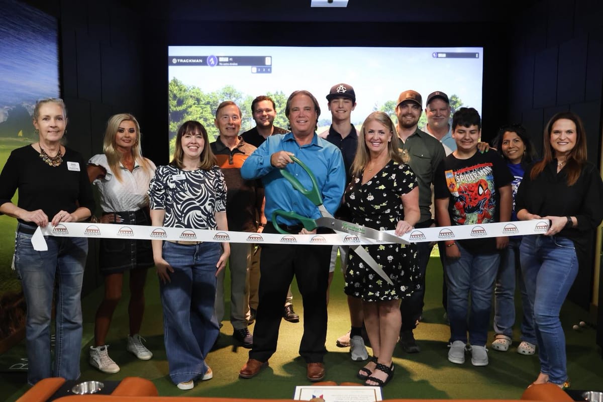Ribbon cutting held for The Golf Lounge