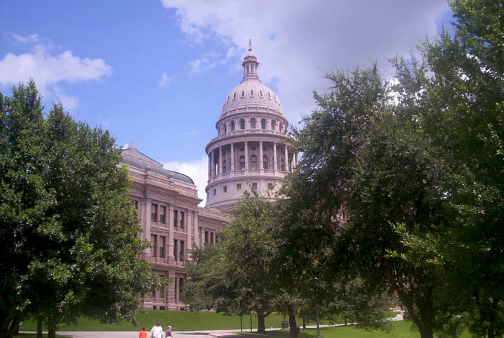 Photo of the Texas capitol building.